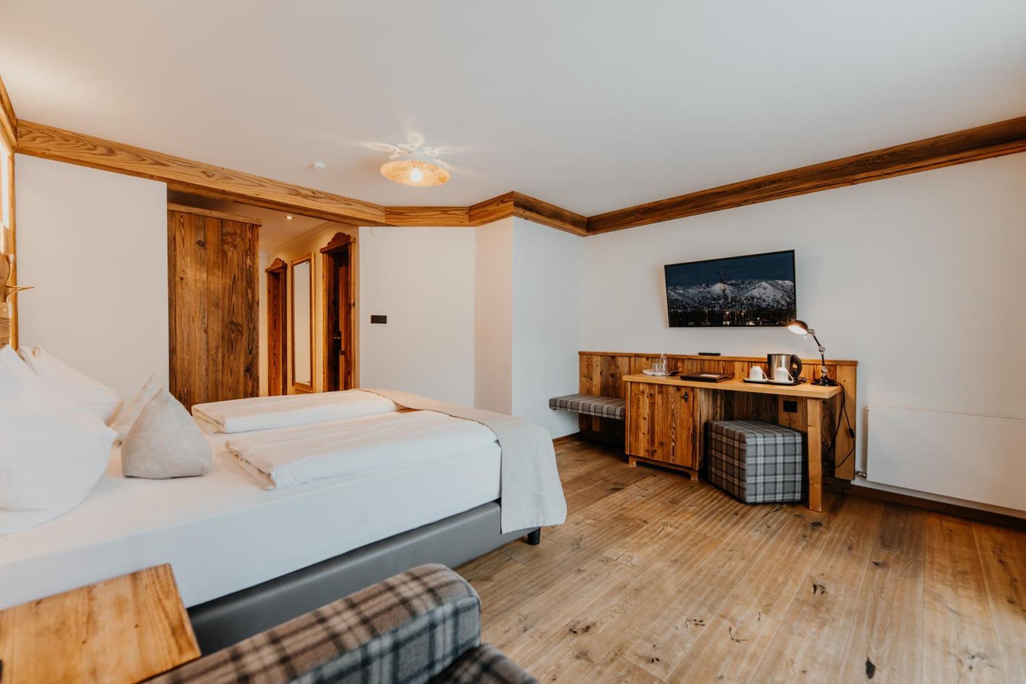 Post Seefeld - Wellnesshotel Tirol Seefeld in Tirol Værelse billede